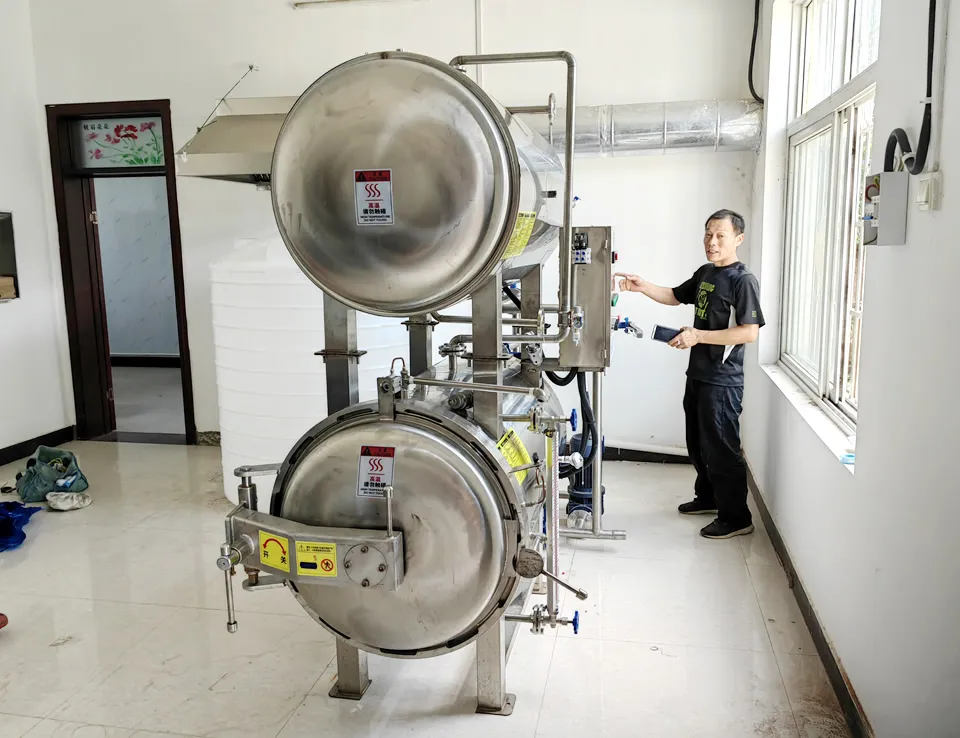 Shanghai canned luncheon meat sterilization pot, China